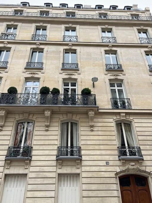 Votre Pied-A-Terre En Plein Paris Apartment Exterior photo